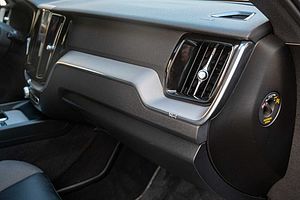 Volvo  R-Design T8 Plug-In Hybrid AWD