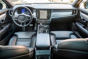 Volvo  R-Design T6  Recharge AWD Plug-In Hybrid